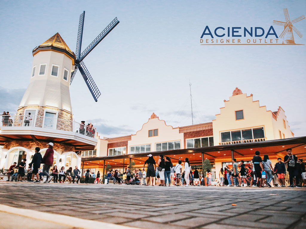 acienda designer outlet follow us